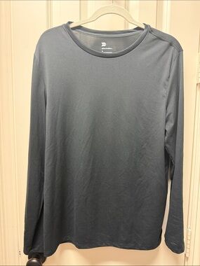 All in motion men's black tee size medium